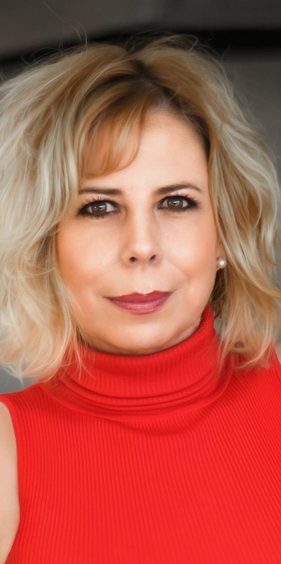 JIMENA SAINZ<span class="dot">.</span>